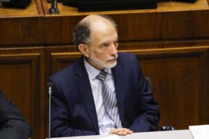 Exministro Sergio Muñoz ingresó recurso para revertir Acusación Constitucional en su contra